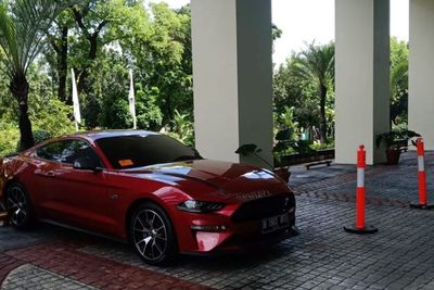 Pelat RFD Ternyata Bodong, Polisi Buru Pemilik Mobil Sport yang Viral