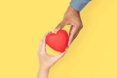 Gak Bikin Malu! Ini 3 Cara Menyatakan Cinta dengan Sederhana