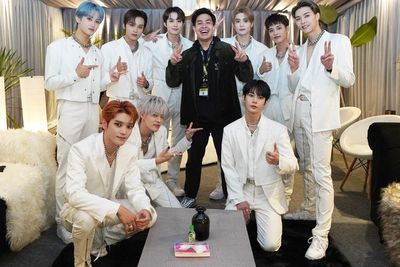 Jerome Polin Foto Bareng Member NCT 127 Full Tim Bikin Iri: Tegang Banget