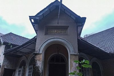 Miris! Pernah Jadi Komplek Elit, Vila Bella Vista Peninggalan Belanda Kini Menyeramkan