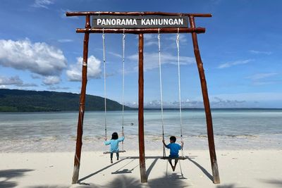 Pulau Kaniungan Gak Kalah Indah dari Maratua: Pasirnya Bersih, Sunsetnya Manjakan Mata