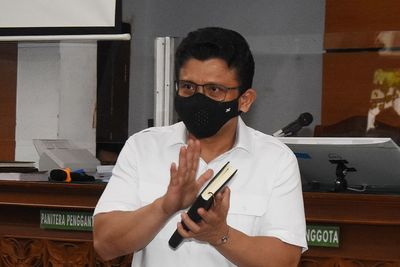 Beri Saksi Meringankan, Sambo Tahan Tangis Minta Maaf ke Yogi Eks Ajudan yang Batal Nikah