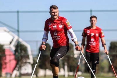 Pesepak Bola Amputasi Ini Cetak Gol Akrobatik, Netizen: Layak Menang Puskas Award
