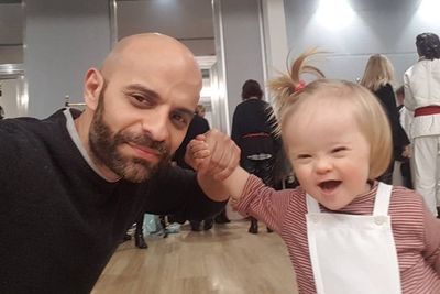 Kisah Haru Pria yang Adopsi Anak Penderita Down Syndrome, Tak Mempermasalahkan Keadaan