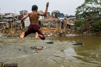 Duh! Dinas LH DKI Jakarta Klaim Banyak Gedung-gedung yang Buang Limbah ke Kali Ciliwung