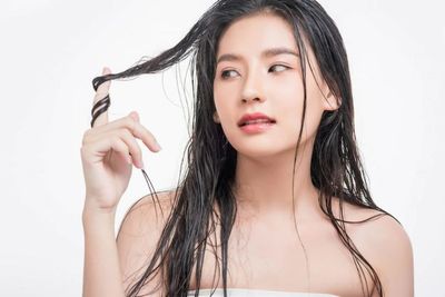 3 Kesalahan yang Sering Dilakukan pas Keringin Rambut! Kalian Sudah Benar Belum?
