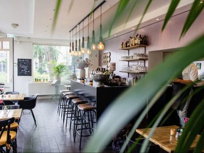 10 Cafe di Jakarta Selatan yang Cocok Dikunjungi saat Weekend