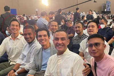 VJ Daniel Belajar Al Quran Dipimpin Ustadz Terkenal Usai Bersama Istri Temui UAS di Riau