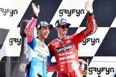 Bakal Jadi Rekan di Ducati, Bagnaia ke Bastianini: Semoga Kita Akur