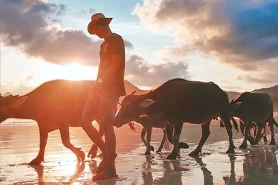 Pantai Selong Belanak, Keindahan Alam di Lombok dekat dengan Mandalika