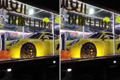 Gokil! Ulang Tahun, Wanita Ini Dapat Kado Porsche 718 Cayman dari Orang Tuanya