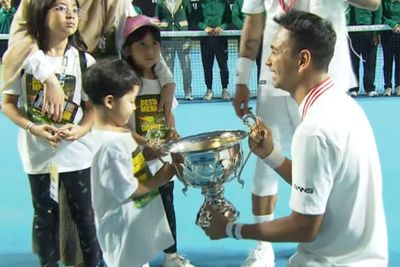 Raffi Ahmad Beri Piala Menang Tenis ke Anak-anak Desta Bikin Haru, Ini Alasannya