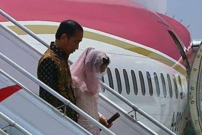 Iriana Jokowi Enggak Langsung Diangkat saat Jatuh di Tangga, Gimana Penanganan yang Tepat?