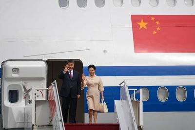 Presiden China Xi Jinping Tiba di Bali, Disambut Langsung oleh Menko Luhut