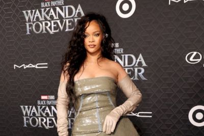 Lirik OST Black Panther: Wakanda Forever Lift Me Up Rihanna, Lengkap Terjemahannya