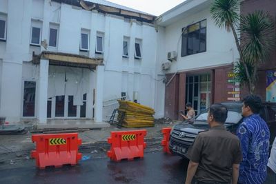 Baru Dibangun Gedung Kejari Medan Roboh, Bobby Nasution Ancam Sanksi Pemborong