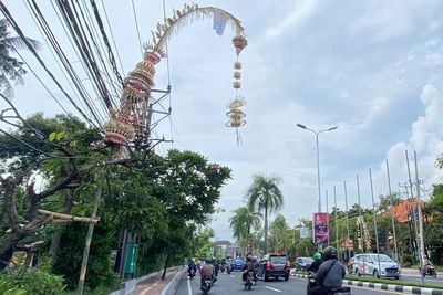 Cantiknya Jalanan di Pulau Dewata Dihiasi 2.500 Penjor saat KTT G20, Apa Maknanya!