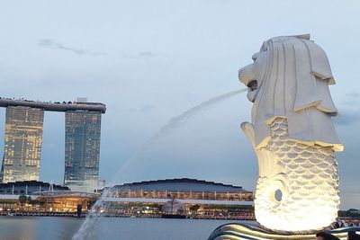 Ternyata Kepala Patung Merlion Singapura Pemberian dari Pangeran Palembang!