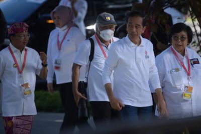 Salurkan Hobi, Menteri PUPR Basuki Hadimuljono Jadi Fotografer Presiden Jokowi di Bali
