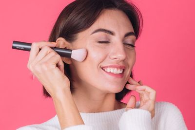 5 Dampak Negatif Buat Kamu yang Ogah Hapus Makeup