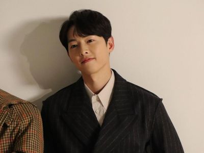 6 Film dan Drama Song Joong Ki Terbaik, Terbaru Reborn Rich!