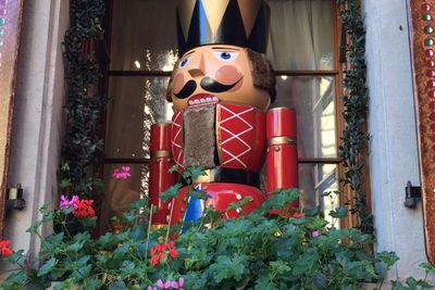Berkunjung ke Feerie de Noel Berasa Natal Setiap Hari, Lokasinya Mirip Film Disney!