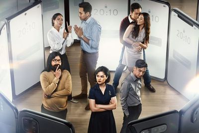 Review Perfect Strangers : Relate sama Zaman Now, Hancurnya Persahabatan karena Permainan