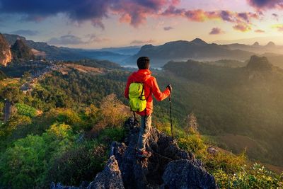 5 Tips Cegah Tersesat saat Mendaki Gunung, Pemula Wajib Simak!