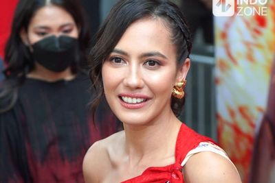 Film Terbaru Pevita Pearce Disambut Meriah: Sri Asih Adalah Kebangkitan