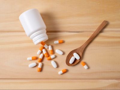 Amankah Minum Vitamin Setiap Hari? Ini Aturan yang Sering Diabaikan