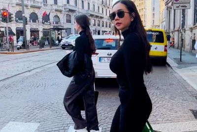 Gaya Outfit Sexy Black Aura Kasih Bikin Salfok, Netizen: Kita Kaum Adam I Love You 