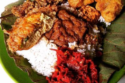 Resep Nasi Jamblang, Makanan Khas Cirebon Paling Ikonik