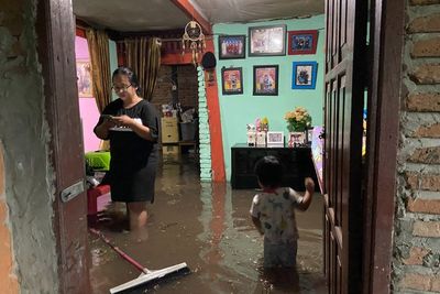 Banjir Rendam Ratusan Rumah di Parepare, Jalur Trans Sulawesi Lumpuh!