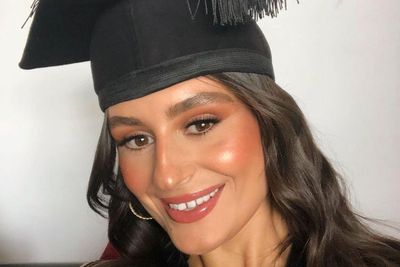 Intip 7 Tips Makeup Wisuda, Anti Dempul dan Tetap Natural!