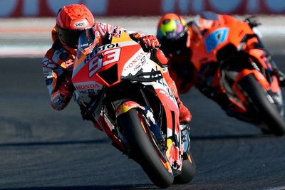 Salut dengan Rossi, Lorenzo Tantang Marquez Membalap Sampai Usia 42 Tahun
