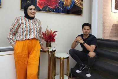 Elly Sugigi Janji Gak Akan Nikah Lagi Jika Cerai dari Aher, Suami Main sama Cowok Lain