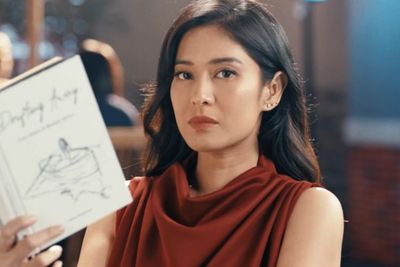 Makna dan Lirik Lagu Khayalan Tingkat Tinggi , Kisah Jatuh Cinta Pandangan Pertama