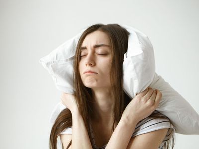 Mengelola Stres dan Positif Thinking Bisa Cegah Insomnia