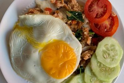 Resep Nasi Goreng Oatmeal, Enak dan Sehat Bisa Jadi Menu Diet Kamu Loh