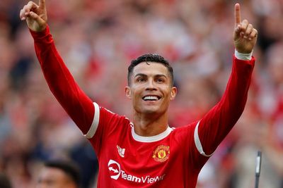 Followers Instagram Cristiano Ronaldo Tembus 500 Juta, Messi Apa Kabar?