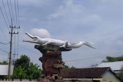 Disakralkan! Monumen Buaya Putih Dipercaya Jelmaan Tokoh Penting, Siapa?