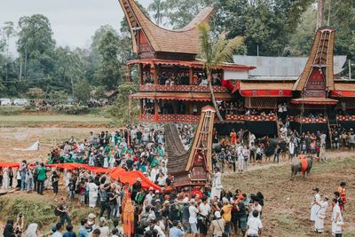 Mengenal Rambu Solo, Tradisi Menghormati Orang Meninggal di Toraja, Makan Biaya dan Waktu