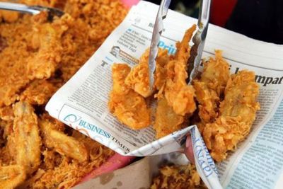 Dijadikan Alas Gorengan, Wanita Ini Diingatkan Orang Tak Dikenal Kertas Ujiannya saat SMA