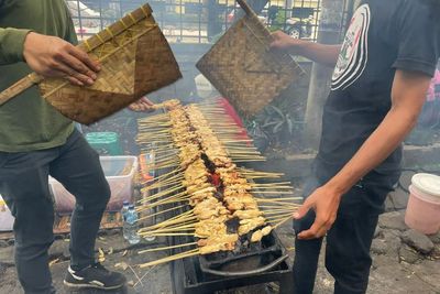 Rela Antre Demi Icip Sate Jando, Kuliner Lezat yang Dibuat dari Lemak Susu Sapi
