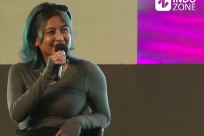 Lebih Pilih Cashless, Awkarin Bongkar Kisah Lucu saat Jumpa Pengemis
