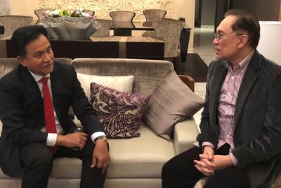 Anwar Ibrahim Jadi PM Malaysia, Yusril Kenang Pernah Tengahi Konflik dengan Najib Razak