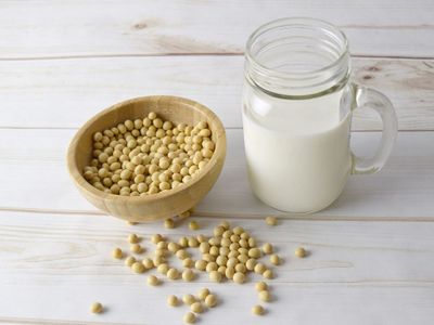 6 Manfaat Susu Kedelai untuk Kesehatan Wanita dan Ibu Hamil