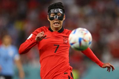 BOF, Kondisi Kesehatan yang Bikin Kapten Timnas Korsel Pakai Topeng Main di Piala Dunia