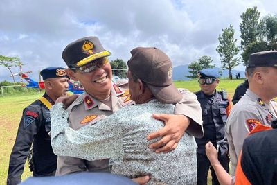 Sasar Daerah Terisolir, Polri Pakai Jalur Udara Beri Bantuan ke Korban Gempa Cianjur