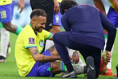 Sedih! Gara-gara Cedera, Neymar Bakal Absen Pada Sisa Fase Grup Piala Dunia 2022